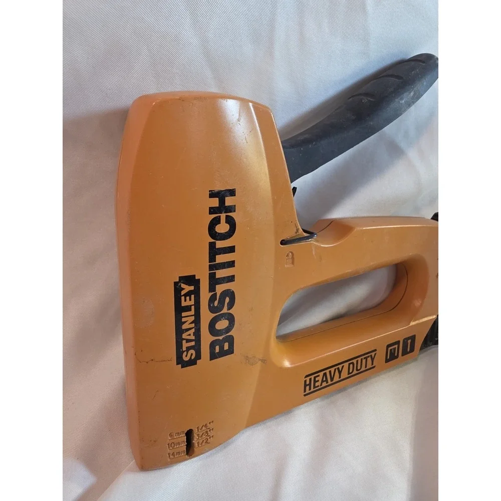 Bostitch 2-in-1 Brad Nailers & Staple Gun -Heavy Duty & Universal Fit- #BT160HL